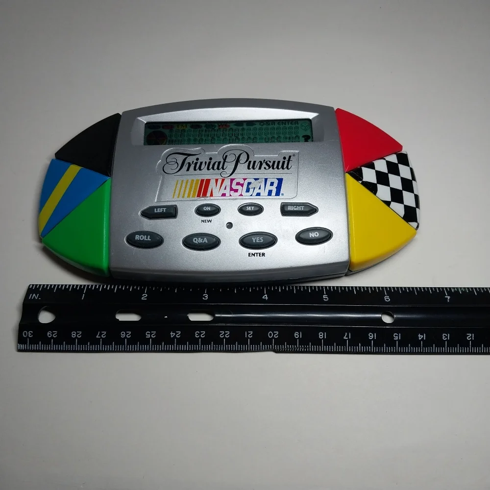Trivial pursuit NASCAR Handheld Electronic Game Tested Works